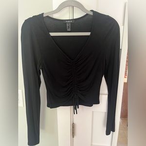 Cropped ruched long sleeve top